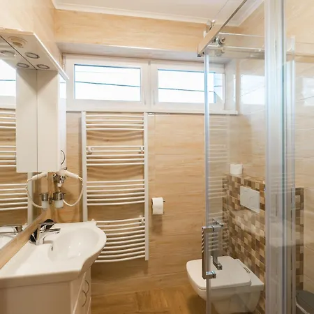 Bed and breakfast Boglárka 3*